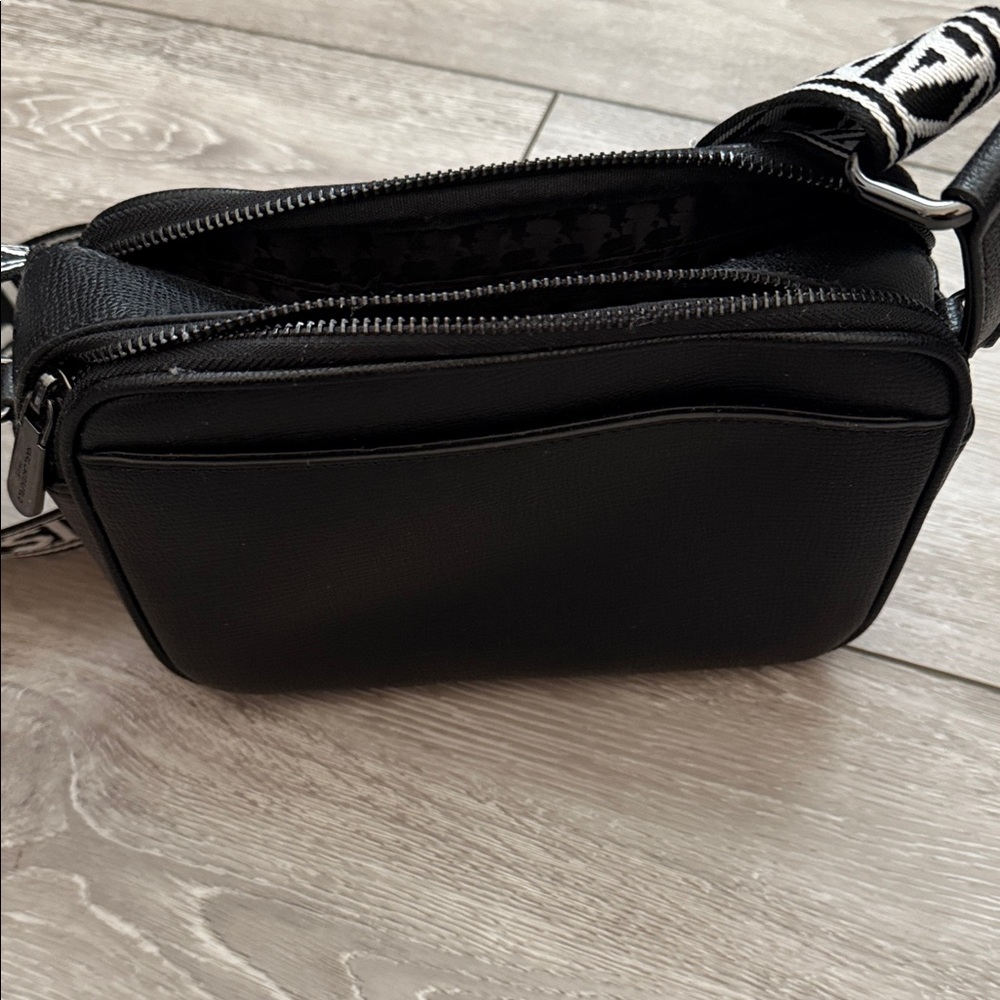 Karl Lagerfeld Black Belt Bag with Eiffel Tower Design - Picture 4 of 4